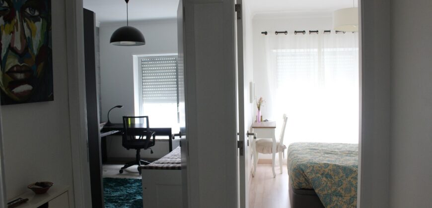 Apartamento T2 Mobilado e Equipado no Feijó