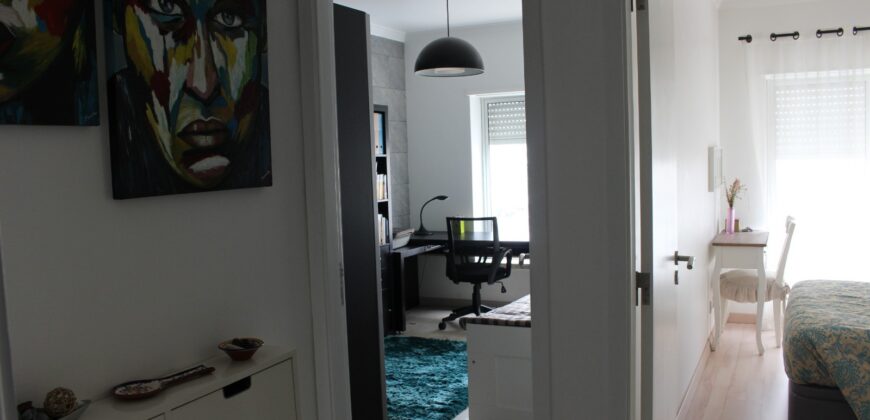 Apartamento T2 Mobilado e Equipado no Feijó