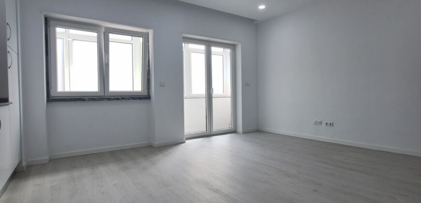 Apartamento T2 no Laranjeiro